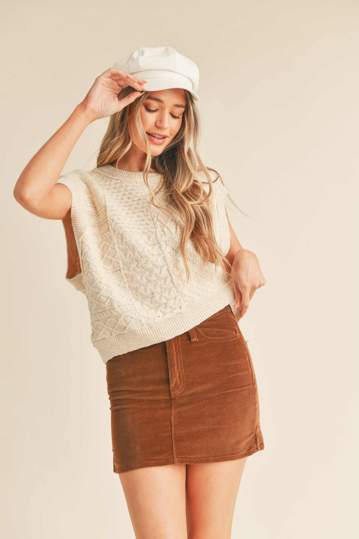 Sleeveless Cable Knit Sweater Vest